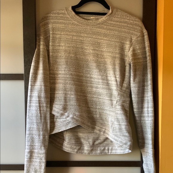 Lululemon Close to Crossing long sleeve Rulu top with tulip hem - Picture 2 of 9